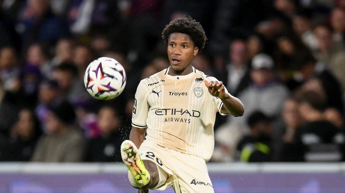 Joueur du Match - Dermane Karim, et de trois d'affilée