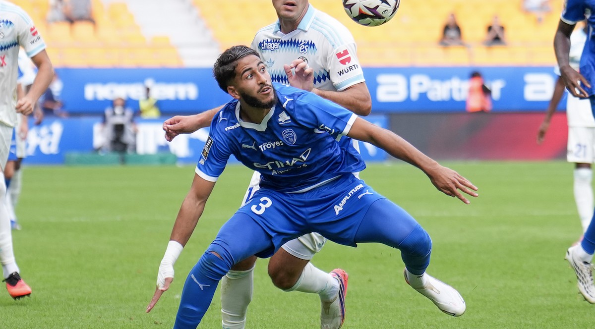 Anis Ouzenadji élu Joueur du Match face à Lille (J4)